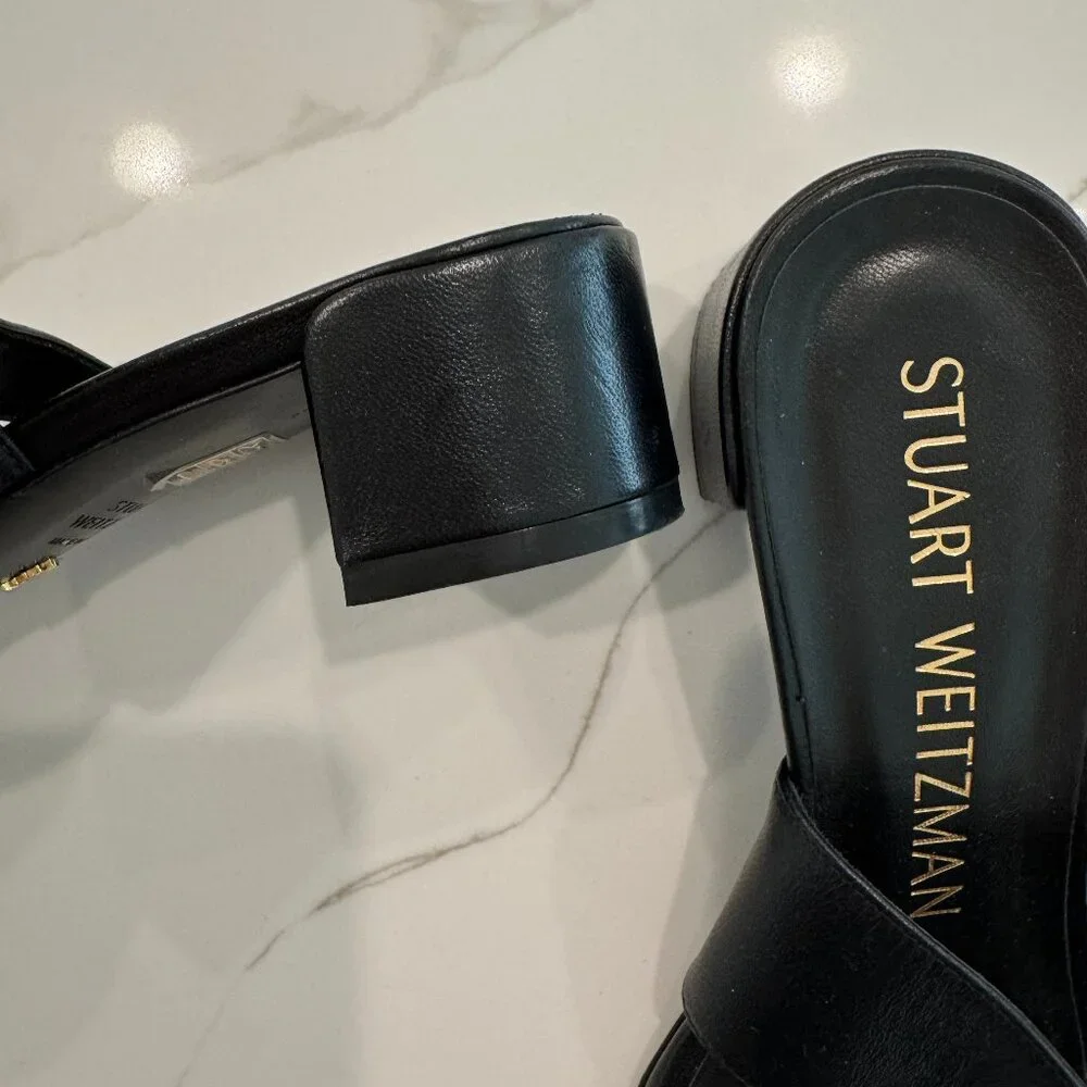 Stuart Weitzman - Picture 2 of 7